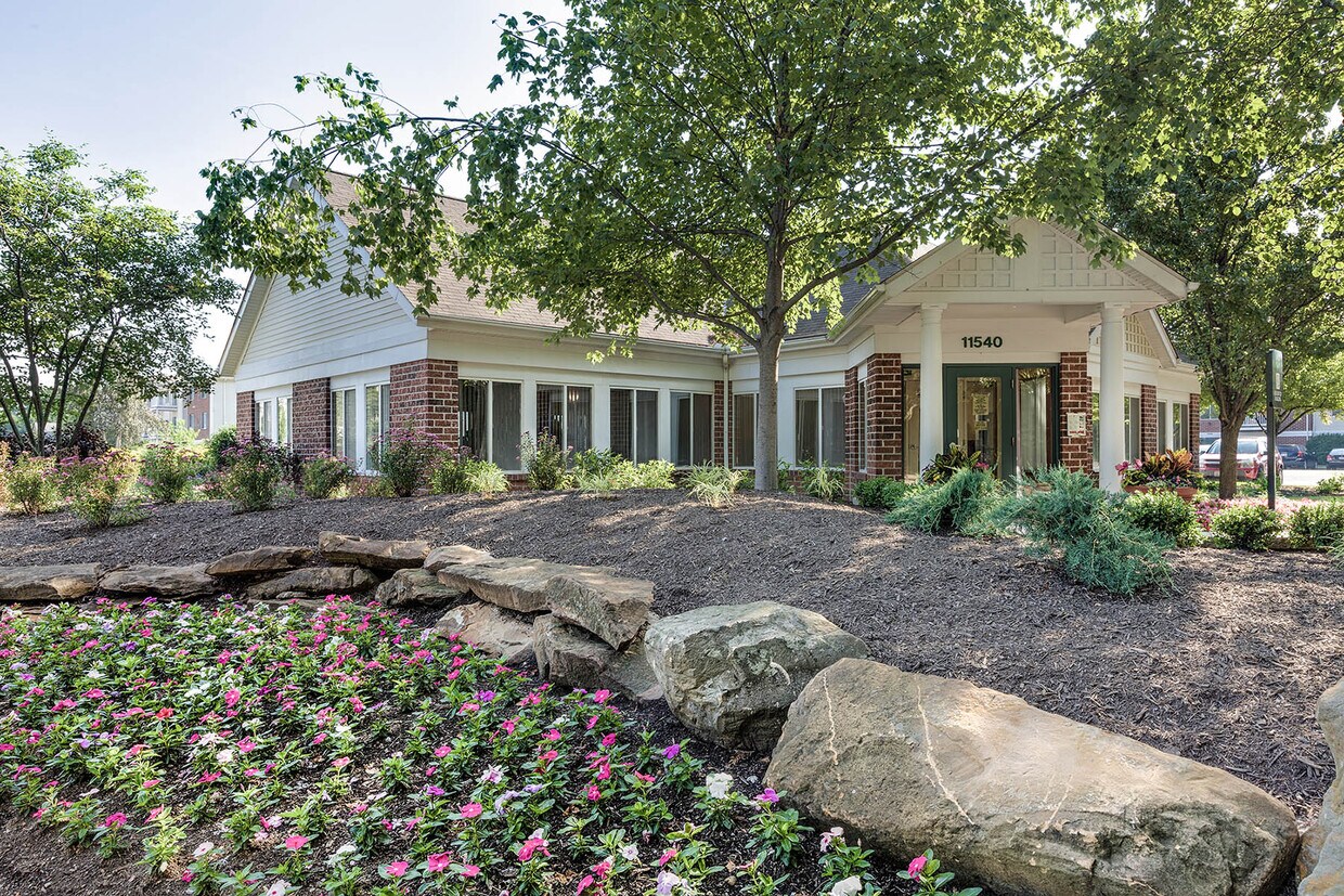 Big Creek Apartments And Townhouses Parma Heights