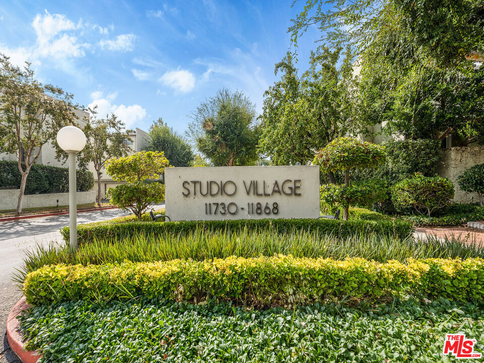 11774 Moorpark St, Studio City, CA 91604 - Townhome Rentals in Studio ...