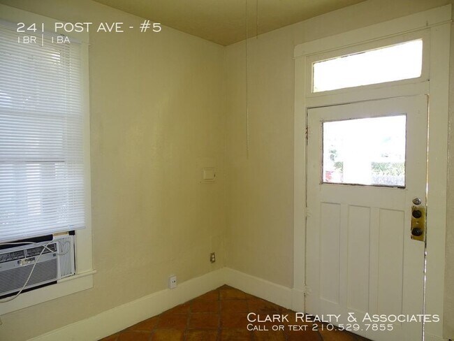 Building Photo - 241 Post Ave. #5, San Antonio, TX. 78215