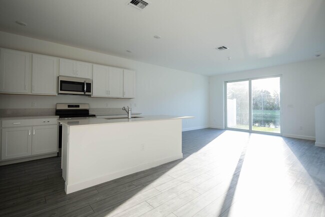 Foto del edificio - 5359 Flannigan Wy