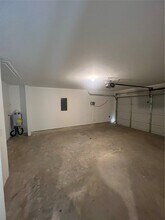 Building Photo - 5211 Mossdale Blf Ln