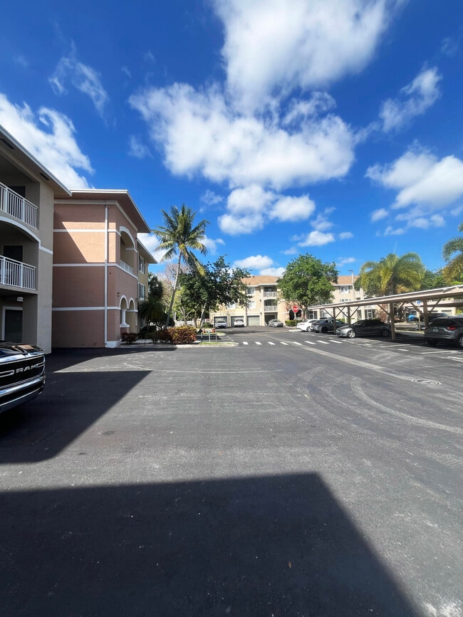 Foto del edificio - 6482 Emerald Dunes Dr