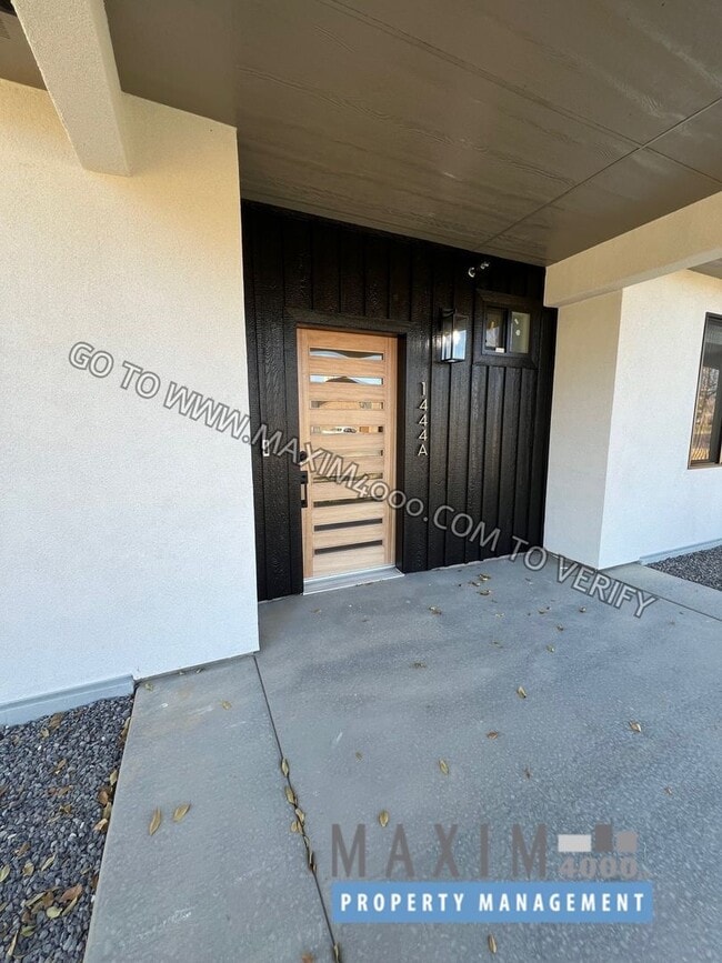 Building Photo - 1444 Kennedy Ave