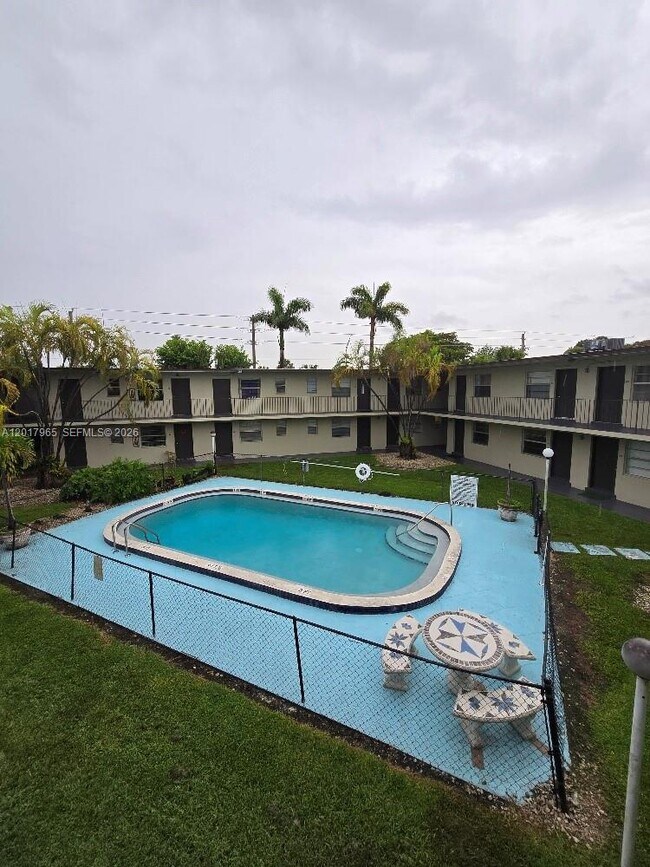 Foto del edificio - 3901 SW 112th Ave