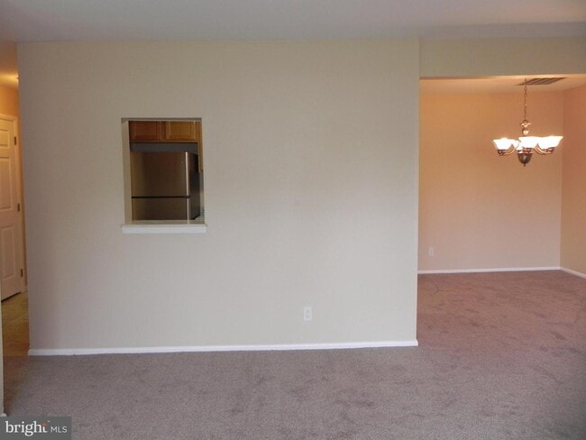 Building Photo - 48 Drummers Ln