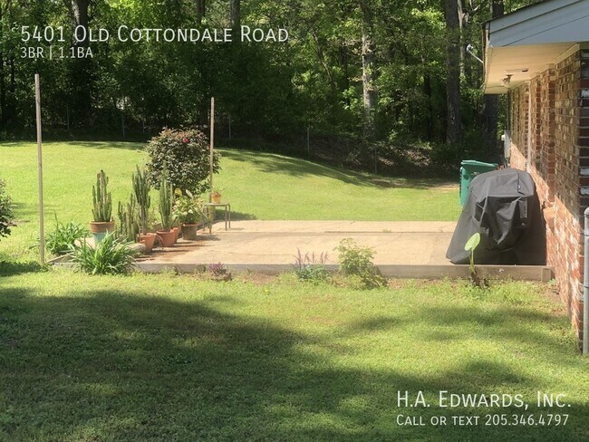 Building Photo - 5401 Old Cottondale Road