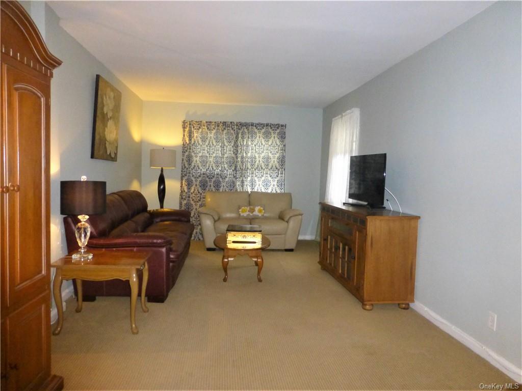 Primary Photo - 50 White Oak St