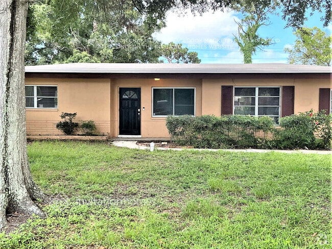 Building Photo - 8500 Jacaranda Ave