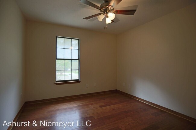 Building Photo - 3 br, 2 bath House - 20 Blue Island Ave.