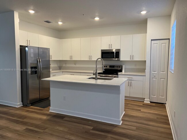 Foto del edificio - 256 SW 159th Terrace