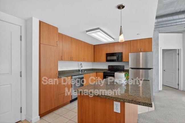 Building Photo - 1080 Park Blvd