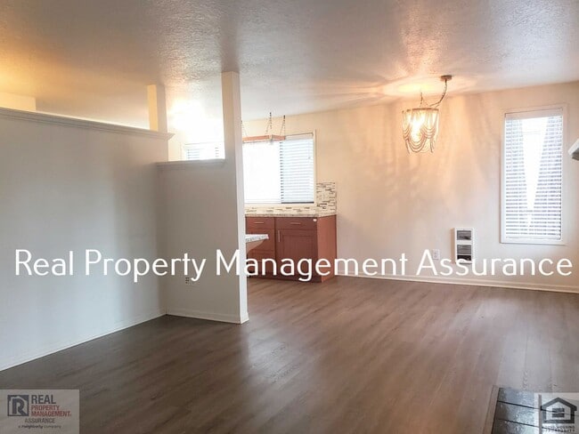 Building Photo - 7085 SW Montauk Cir