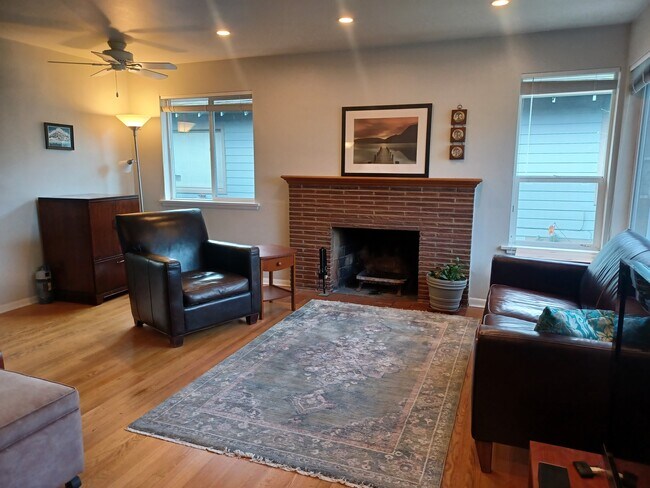 Foto del edificio - 4719 SW Findlay St