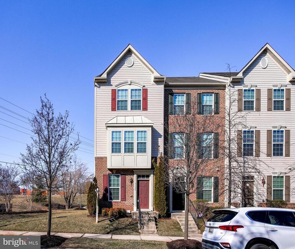 Primary Photo - 7125 Penny Lane