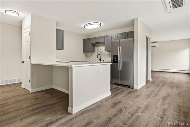Building Photo - 2560 Brentwood St