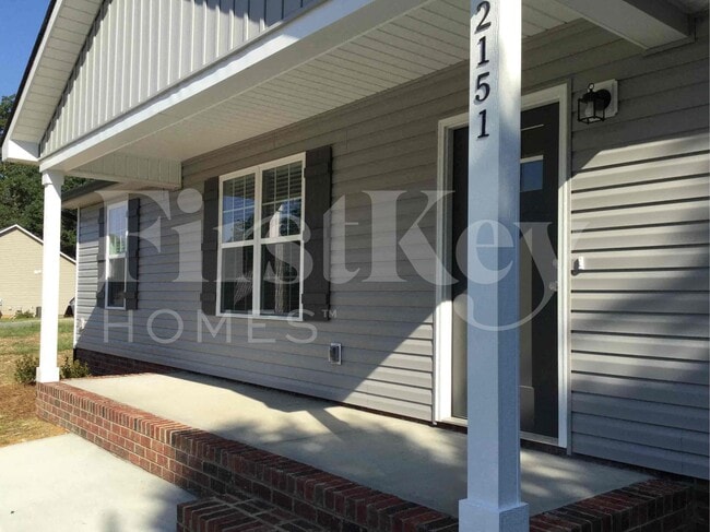 Foto del edificio - 2151 Brantley Creek Dr