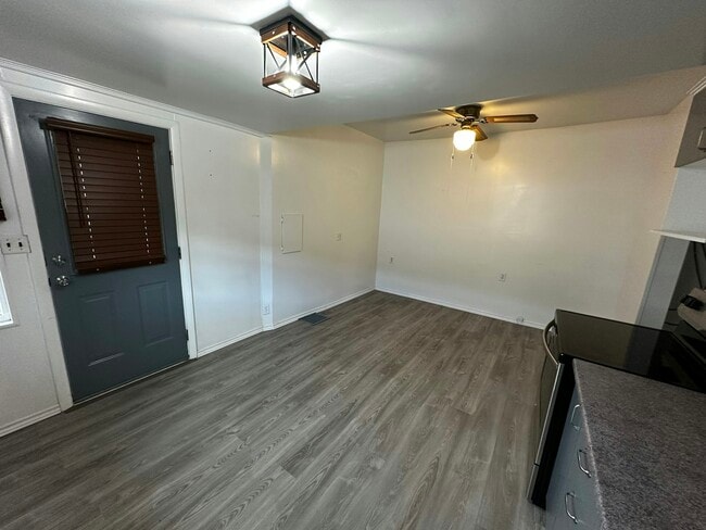 Building Photo - 240 Main St