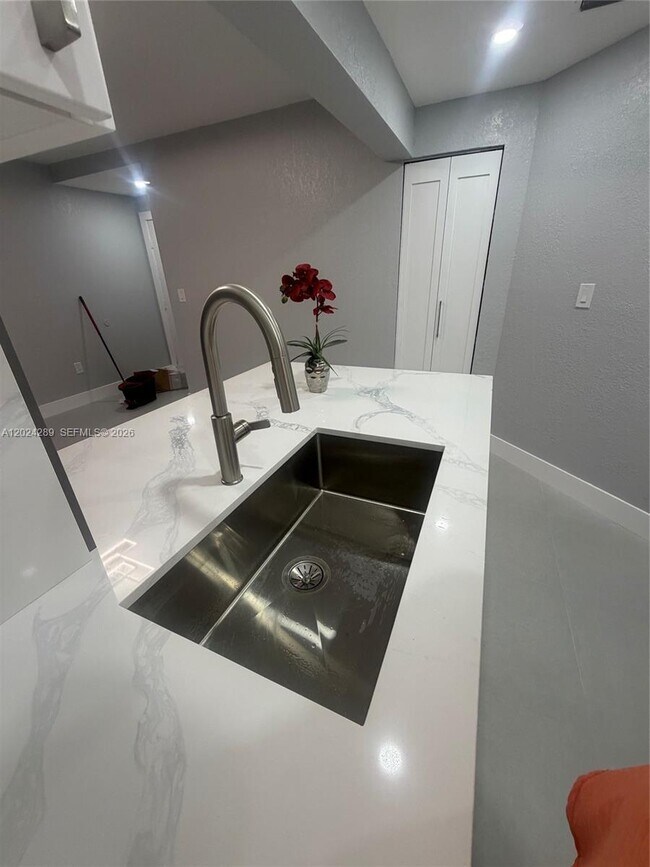 Foto del edificio - 10233 NW 9th St Cir