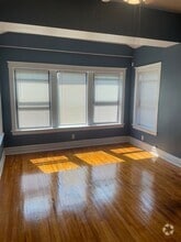 Building Photo - 1358 W Rosedale Ave