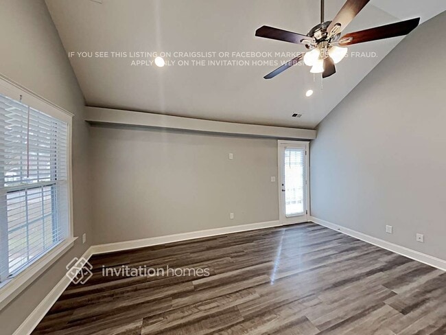 Building Photo - 13435 Glencreek Ln