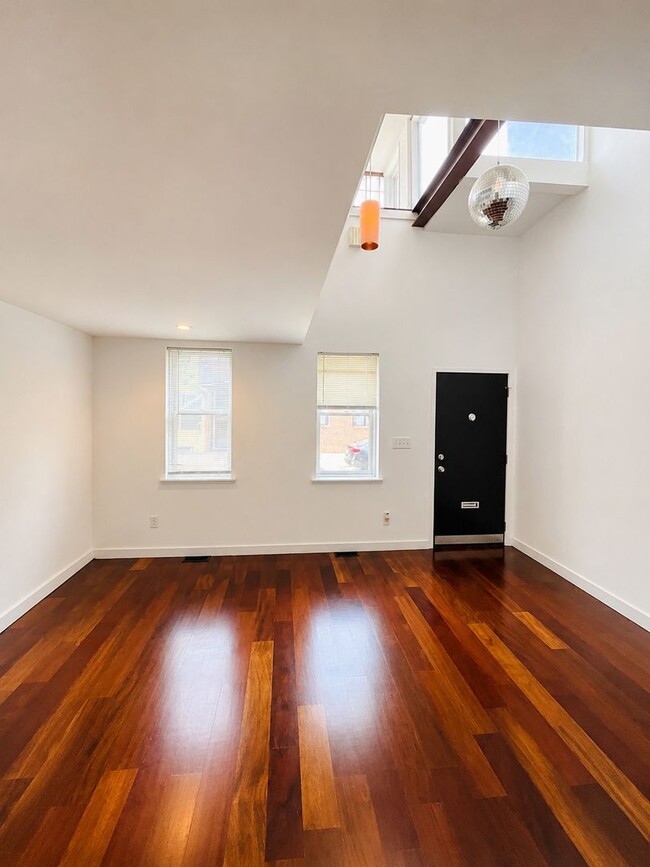 Photo - 1345 E Berks St House
