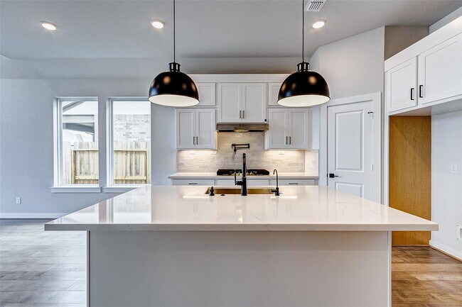 Foto del edificio - Timber Brook Drive, Sienna, TX 77459 - 3 BR 2 BA single-family home