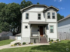 Building Photo - 418 Seldon Dr
