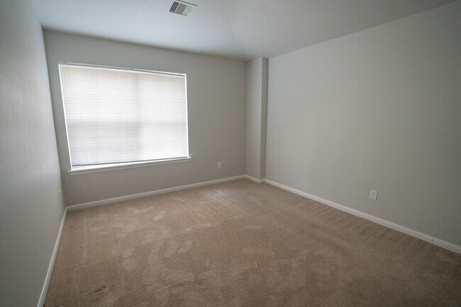 Foto del edificio - 20830 Balmoral Glen Ln