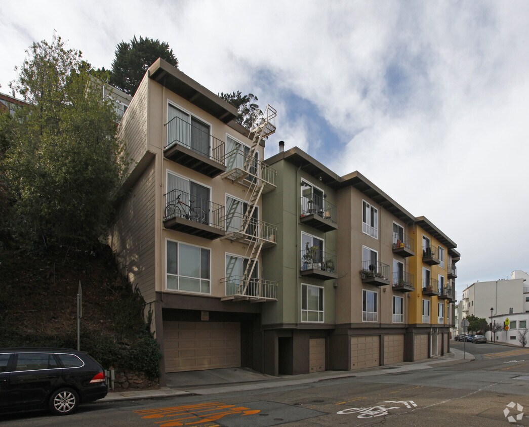 Primary Photo - Corbett Avenue Apartments