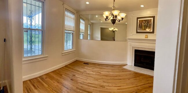 DR (view from foyer) - 3032 Park Pl NW