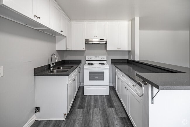 1HAB 1BA - Cocina - 2159 Elm Ave.