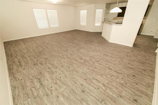 Building Photo - 4118 Silver Ranch Rd