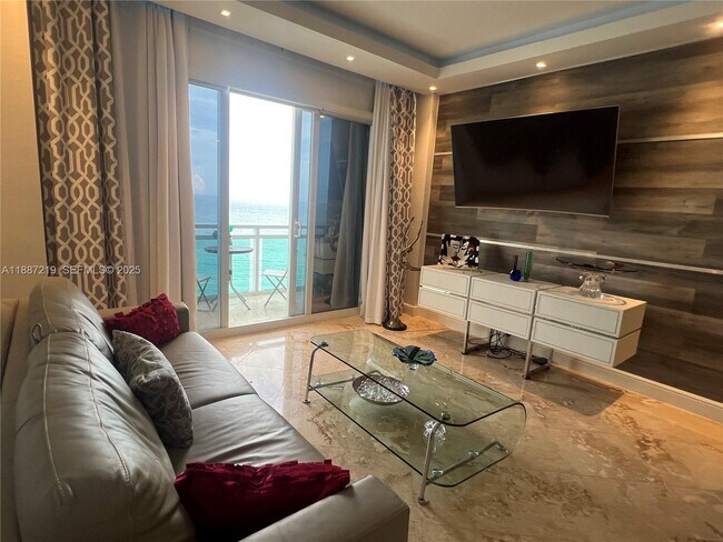 Foto del edificio - 6917 Collins Ave