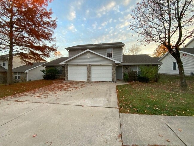 Building Photo - 3572 Prescott Dr