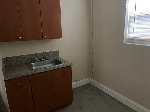 Foto del edificio - 1718 NW 2nd Ct