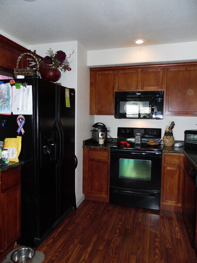 Foto del edificio - 4113 Gunsmoke Rd