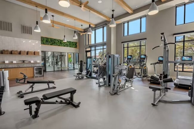 Building Photo - 3820 N Clark Ave