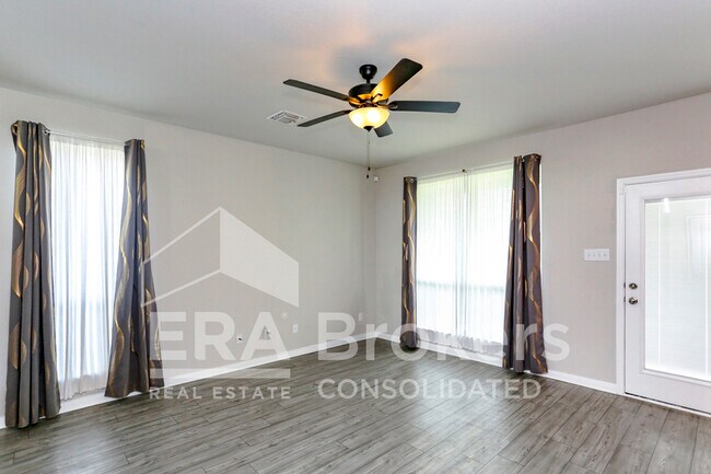 Building Photo - 909 Clanton Cove