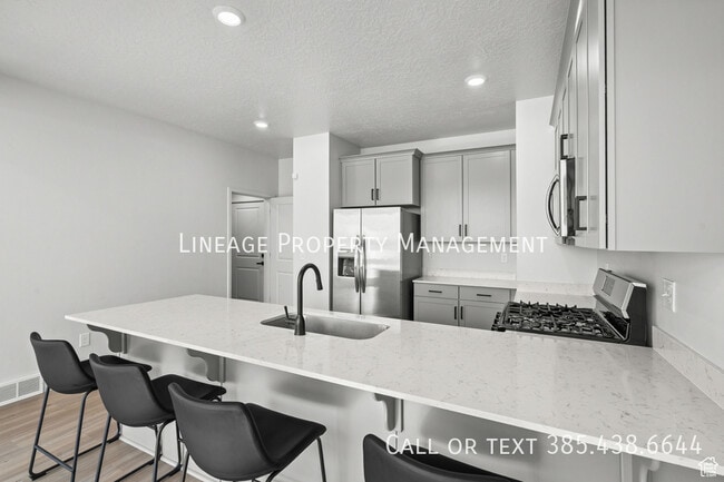 Foto del edificio - 15524 Trumpet Ln