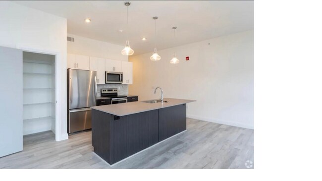 Foto del edificio - 247 N Goodman St