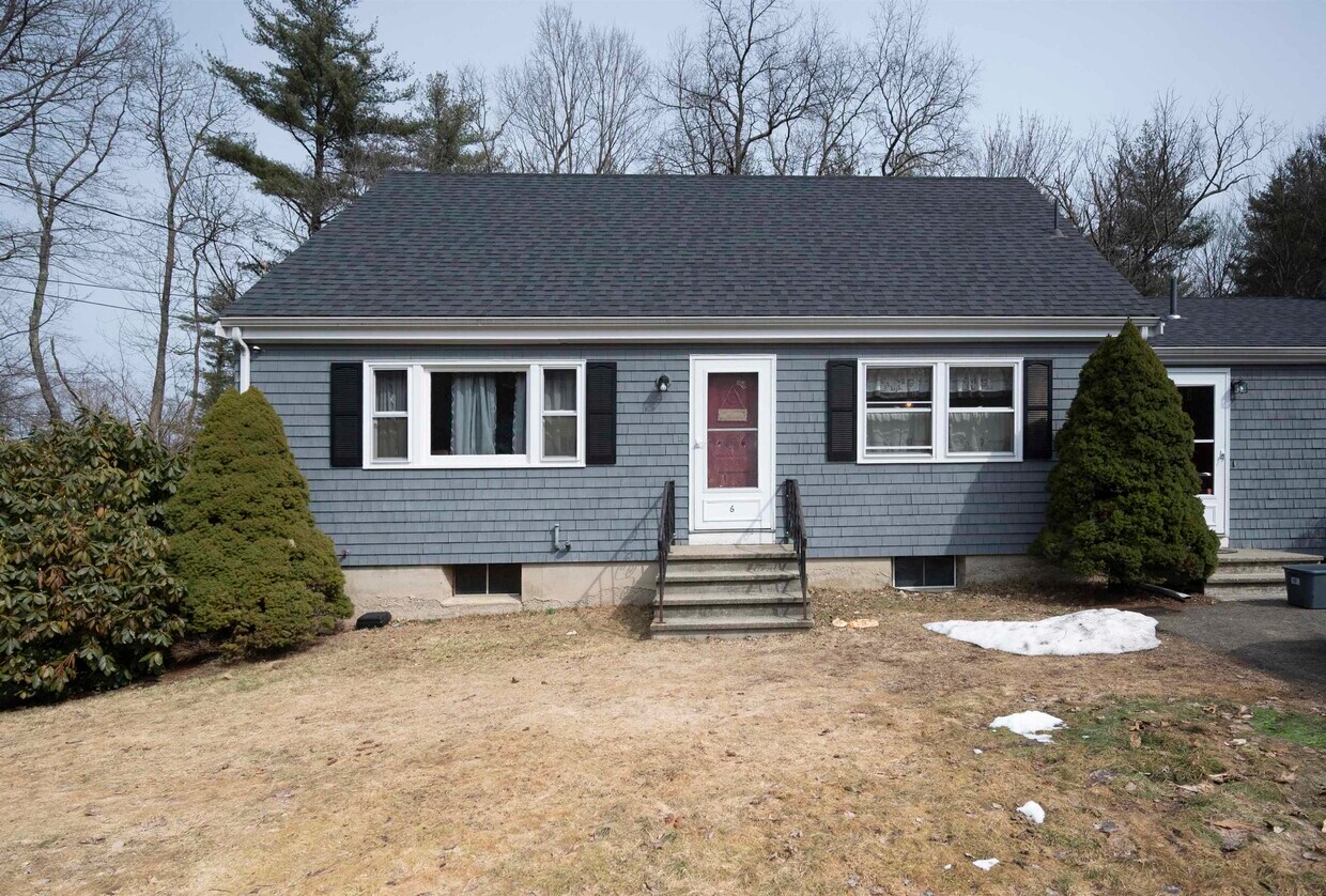 Primary Photo - 6 Crest Rd