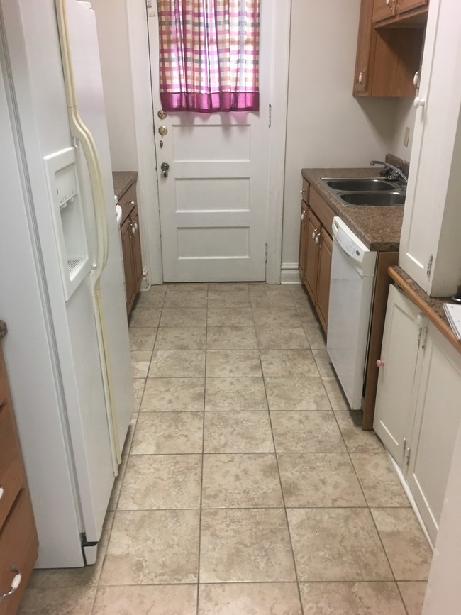 Furnished Kitchen - 1237 Charleston Ave