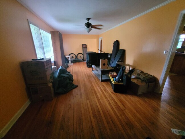 Foto del edificio - Charming Carrboro Classic | 3-Bedroom Home Steps from Downtown!