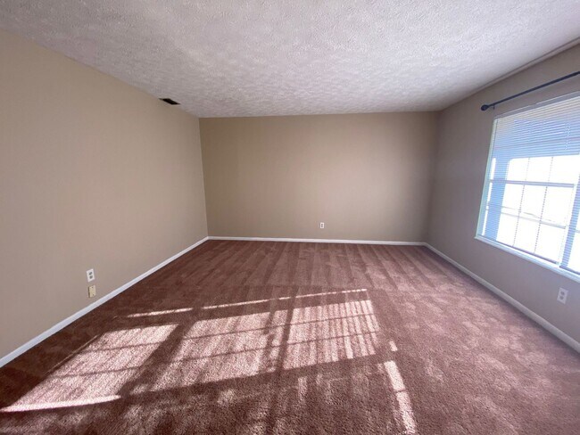 Foto del edificio - Spacious 3Bed/2Ba Brick Home Near Tyndall AFB! *1/2 Off Security Deposit for Active-Duty Miliary!*