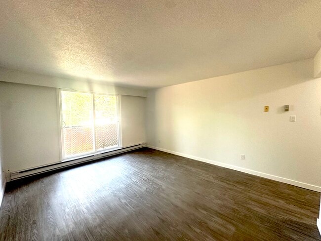 Building Photo - 308-776 Vaughan Street - Quesnel, BC, Canada