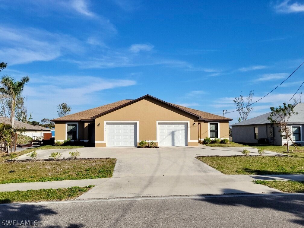 2111 Chiquita Blvd S, Cape Coral, FL 33991 Townhome Rentals in Cape