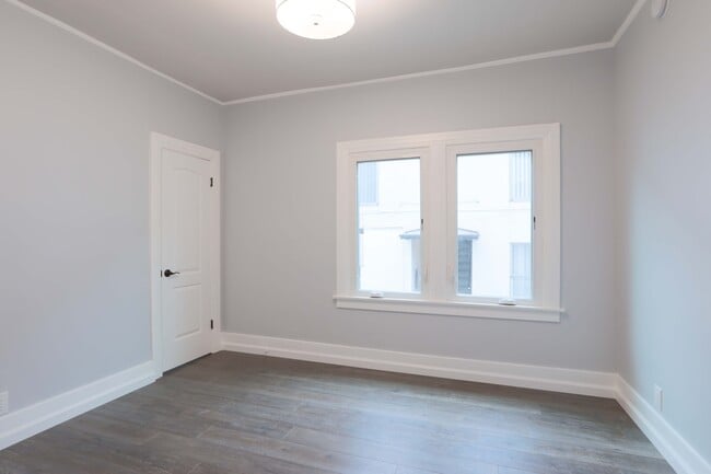 Bedroom - 5130 Franklin Ave