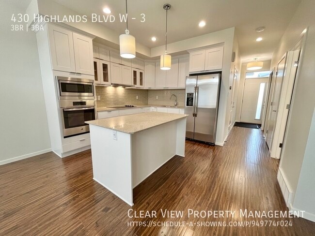 Building Photo - Beautiful double master bedroom + ensuite ...