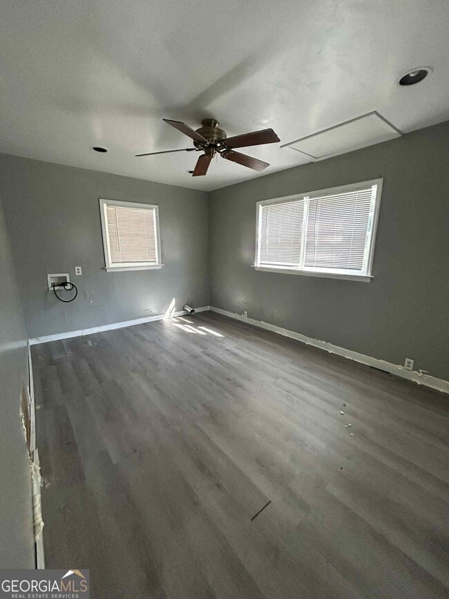 Building Photo - 1548 Cambridge Dr