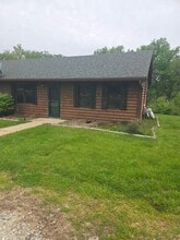 Building Photo - 215 W Valleyview Dr